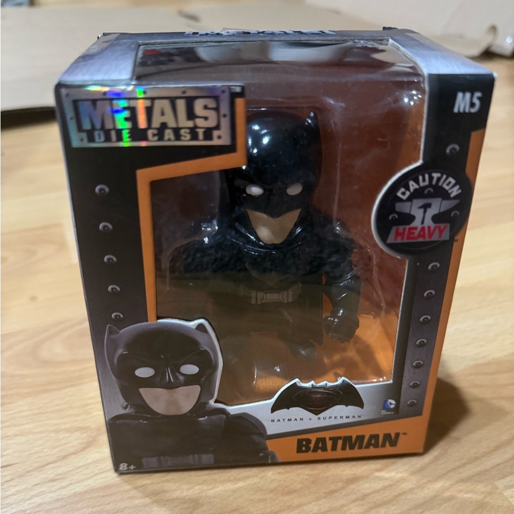 DC Comics Metals D5 Die Cast Batman Figure Batman V Superman BRAND NEW